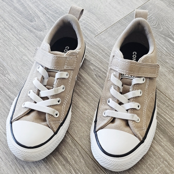 Converse Tan and White Sneakers - Picture 3 of 4